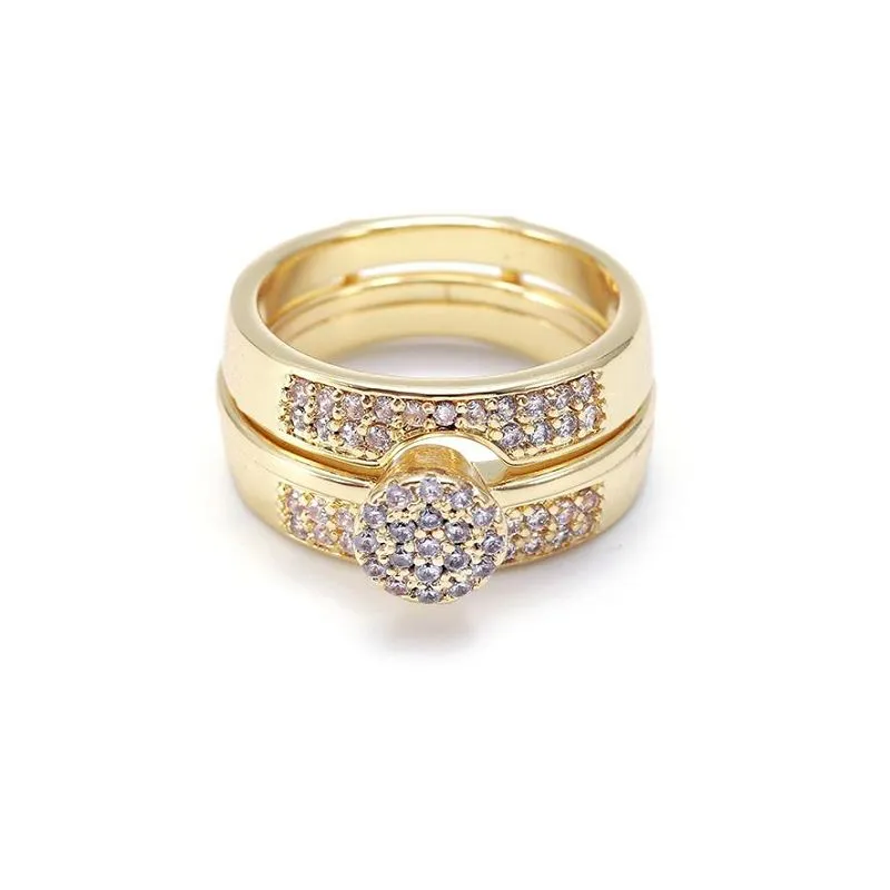 Hieno pinottava sormussetti