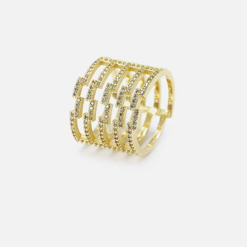 Muotisormukset naisille