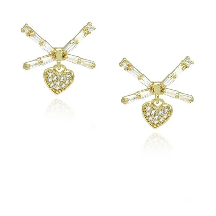 Pieni naisten sydänkorvakoru