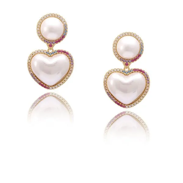 Sydämen muotoinen kuorihelmikorvakoru pisara