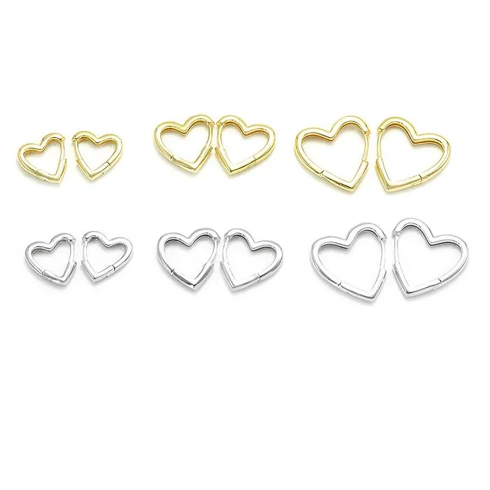 Korkea kiillotettu sydänkorvakoru